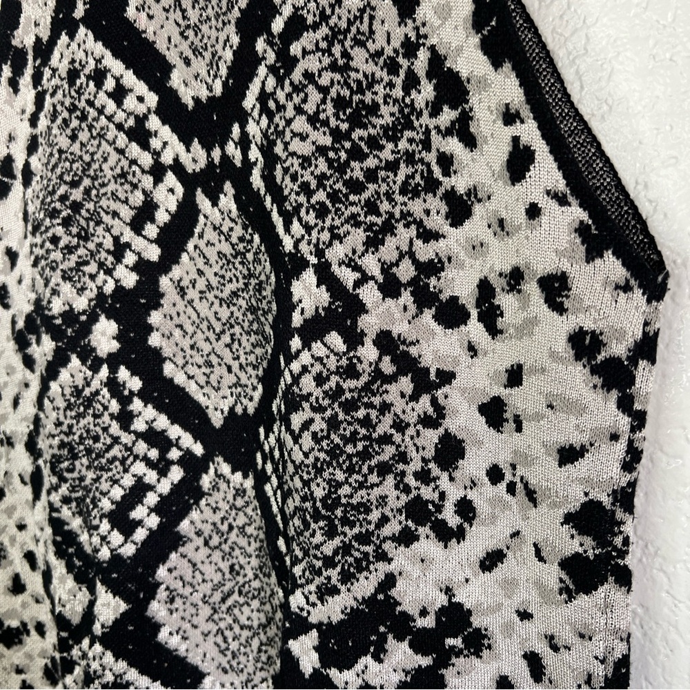 Zara Knit Snakeskin Halter Zip Top Size Large Black White - Picture 2 of 10